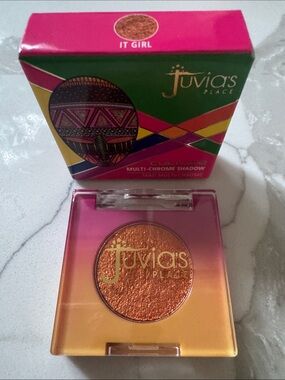 🌸5/$25🌸 Juvia’s Place culture multi-chrome shadow in it girl